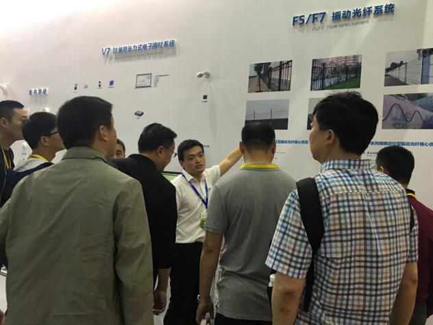 致敬匠心,广拓F5振动光纤荣获“十大创新产品奖”(图1) 致敬匠心,广拓F5振动光纤荣获“十大创新产品奖”(图1)